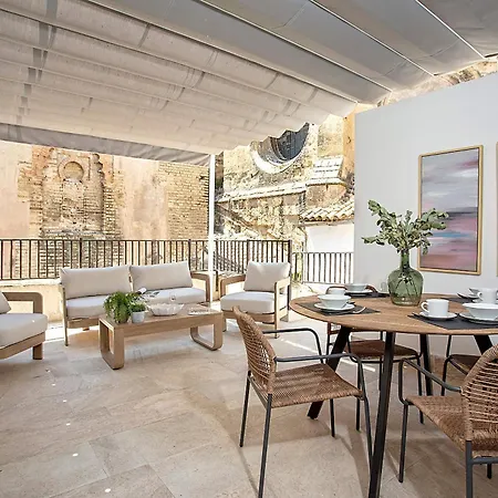 Genteel San Pablo Terrace Apartment *